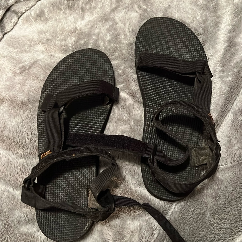 Black Tevas